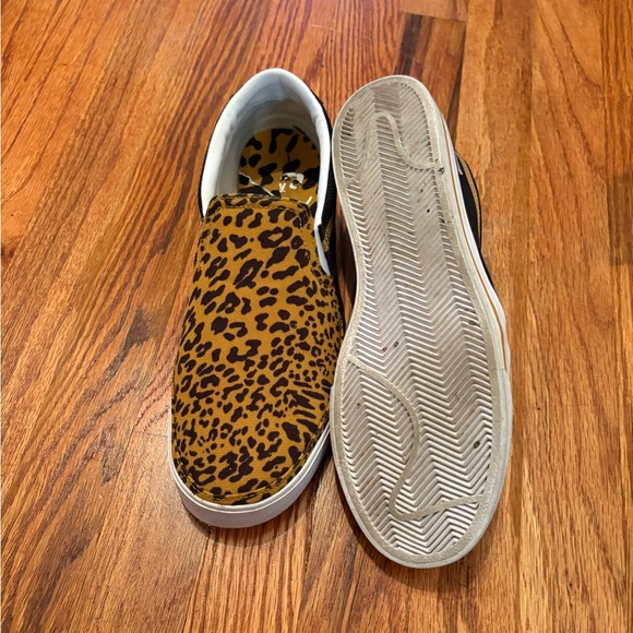 Nike Leopard Print Sneakers - Picture 3 of 4